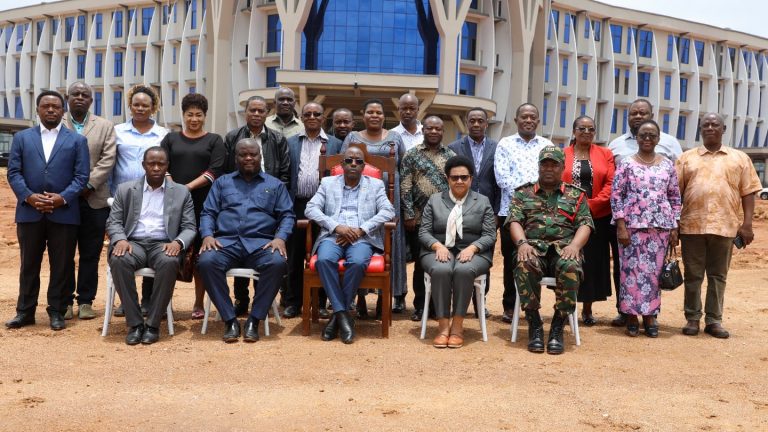 Kamati ya Kudumu ya Bunge ya Mambo ya Nje, Ulinzi na Usalama imefanya ziara kutembelea ujenzi wa Makao Makuu ya Ulinzi wa Taifa